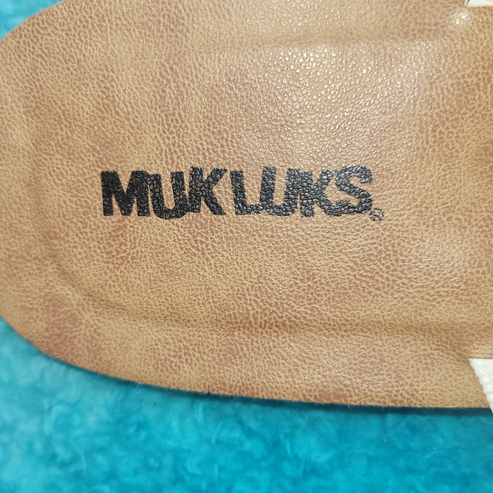 Mukluks size 9 like new condition white